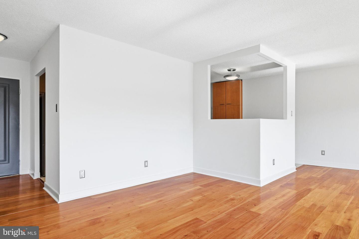 5300 COLUMBIA PIKE #908, ARLINGTON, Virginia 22204, 2 Bedrooms Bedrooms, 7 Rooms Rooms,2 BathroomsBathrooms,Residential,For sale,5300 COLUMBIA PIKE #908,VAAR2069248 MLS # VAAR2069248