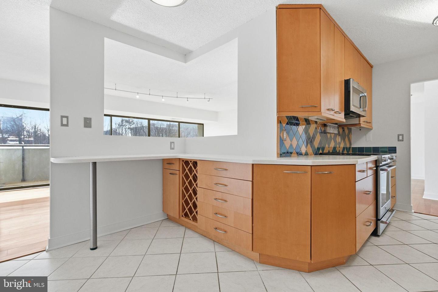 5300 COLUMBIA PIKE #908, ARLINGTON, Virginia 22204, 2 Bedrooms Bedrooms, 7 Rooms Rooms,2 BathroomsBathrooms,Residential,For sale,5300 COLUMBIA PIKE #908,VAAR2069248 MLS # VAAR2069248