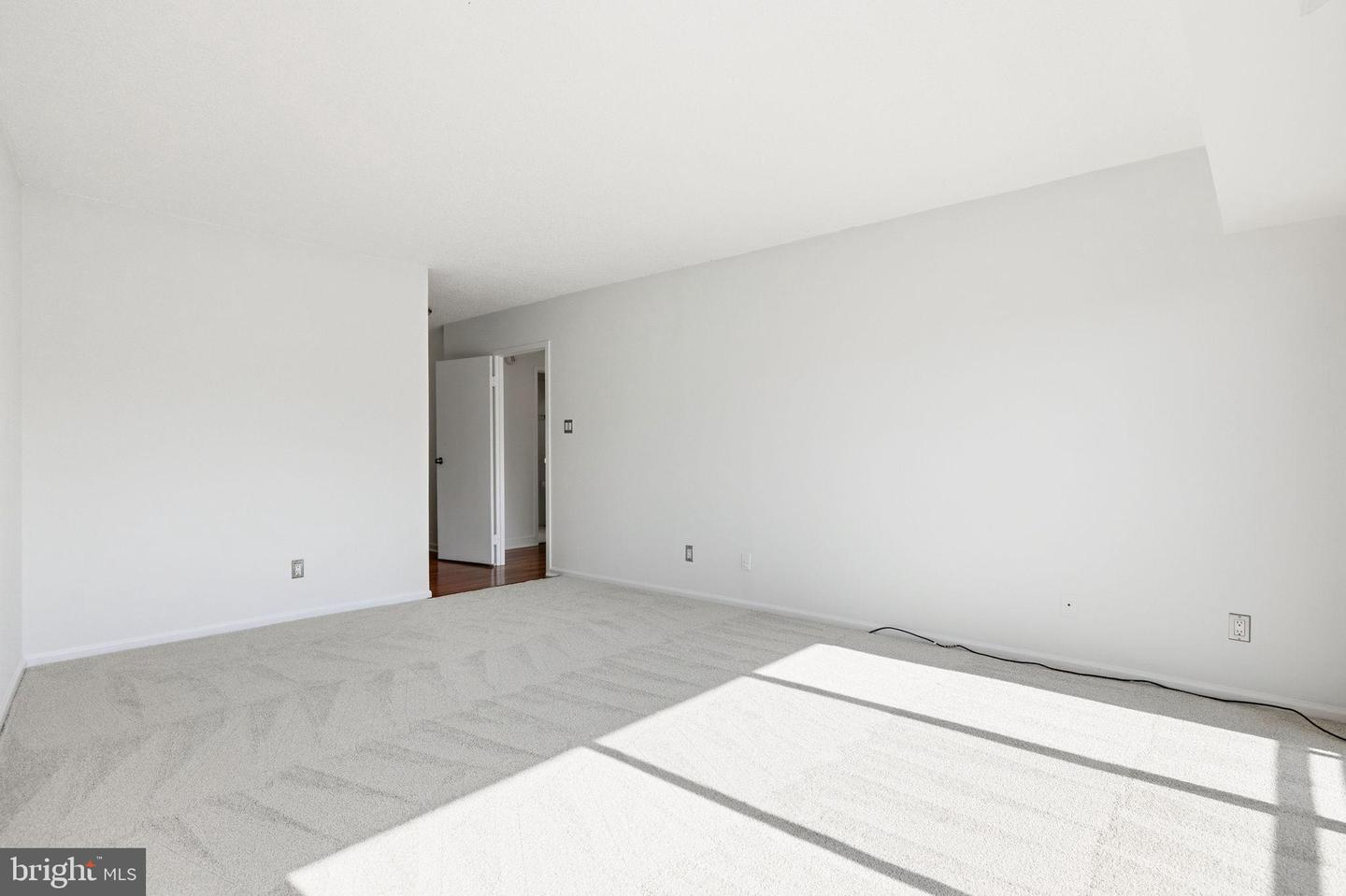 5300 COLUMBIA PIKE #908, ARLINGTON, Virginia 22204, 2 Bedrooms Bedrooms, 7 Rooms Rooms,2 BathroomsBathrooms,Residential,For sale,5300 COLUMBIA PIKE #908,VAAR2069248 MLS # VAAR2069248