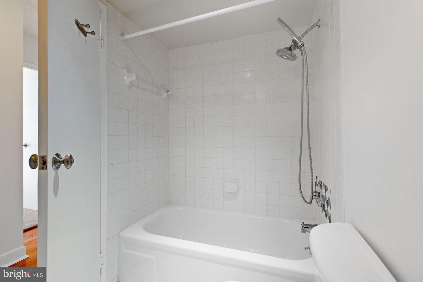 5300 COLUMBIA PIKE #908, ARLINGTON, Virginia 22204, 2 Bedrooms Bedrooms, 7 Rooms Rooms,2 BathroomsBathrooms,Residential,For sale,5300 COLUMBIA PIKE #908,VAAR2069248 MLS # VAAR2069248