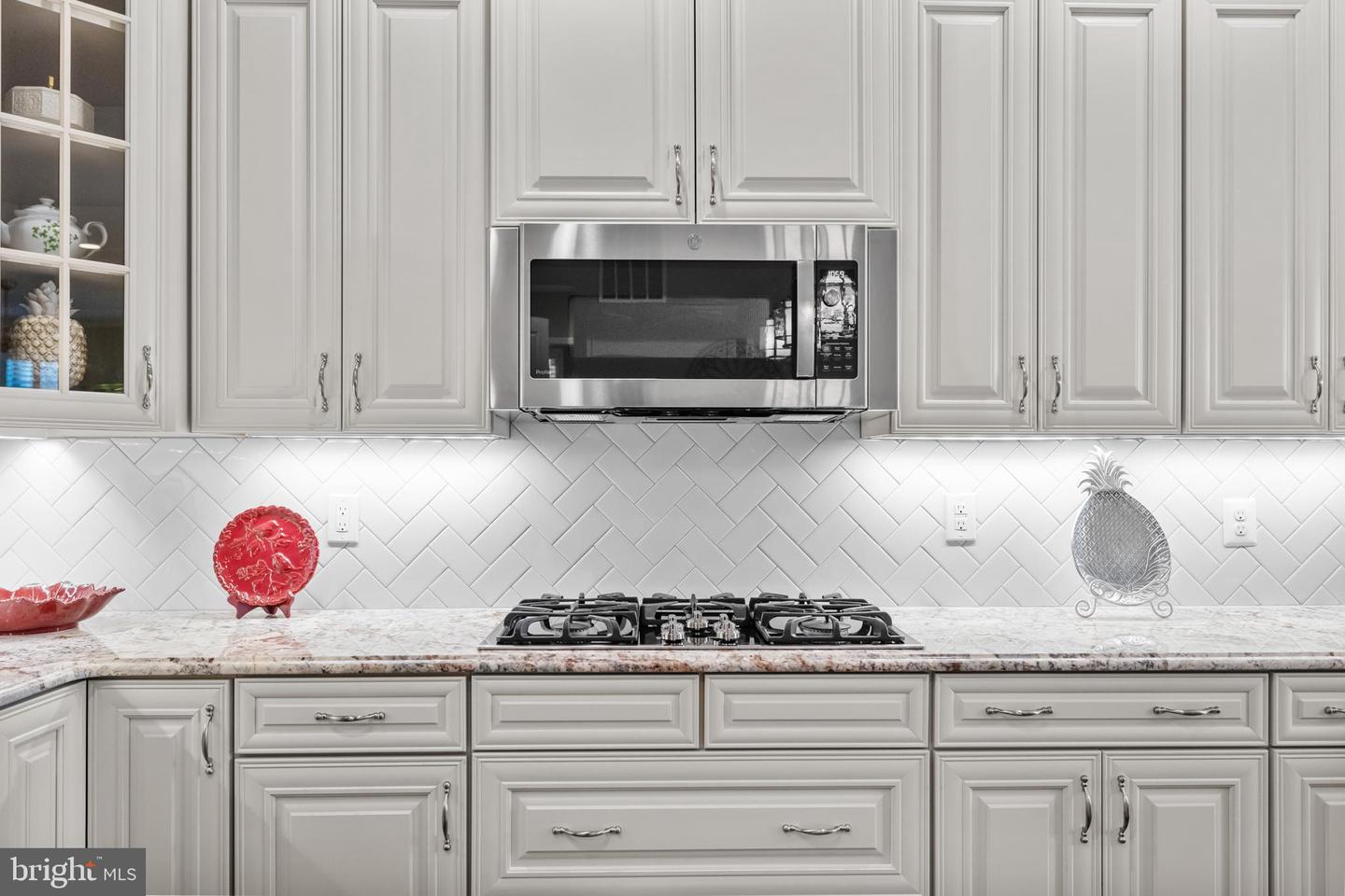 6061 TROTTERS POINT LN, GAINESVILLE, Virginia 20155, 3 Bedrooms Bedrooms, ,3 BathroomsBathrooms,Residential,For sale,6061 TROTTERS POINT LN,VAPW2113202 MLS # VAPW2113202