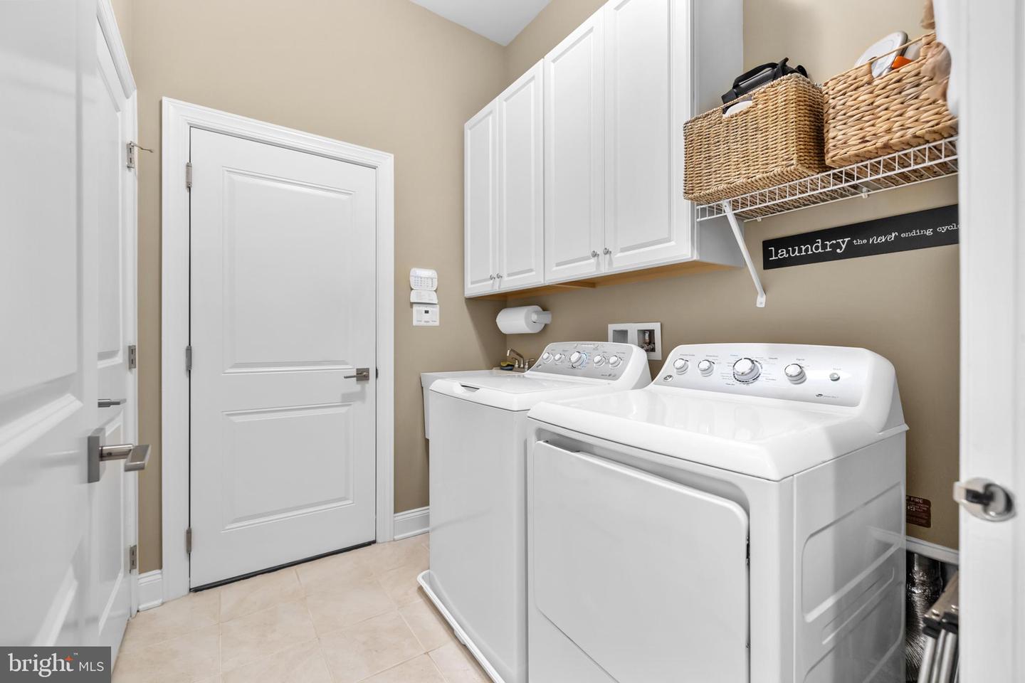 6061 TROTTERS POINT LN, GAINESVILLE, Virginia 20155, 3 Bedrooms Bedrooms, ,3 BathroomsBathrooms,Residential,For sale,6061 TROTTERS POINT LN,VAPW2113202 MLS # VAPW2113202