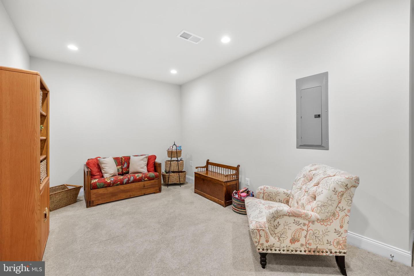 6061 TROTTERS POINT LN, GAINESVILLE, Virginia 20155, 3 Bedrooms Bedrooms, ,3 BathroomsBathrooms,Residential,For sale,6061 TROTTERS POINT LN,VAPW2113202 MLS # VAPW2113202