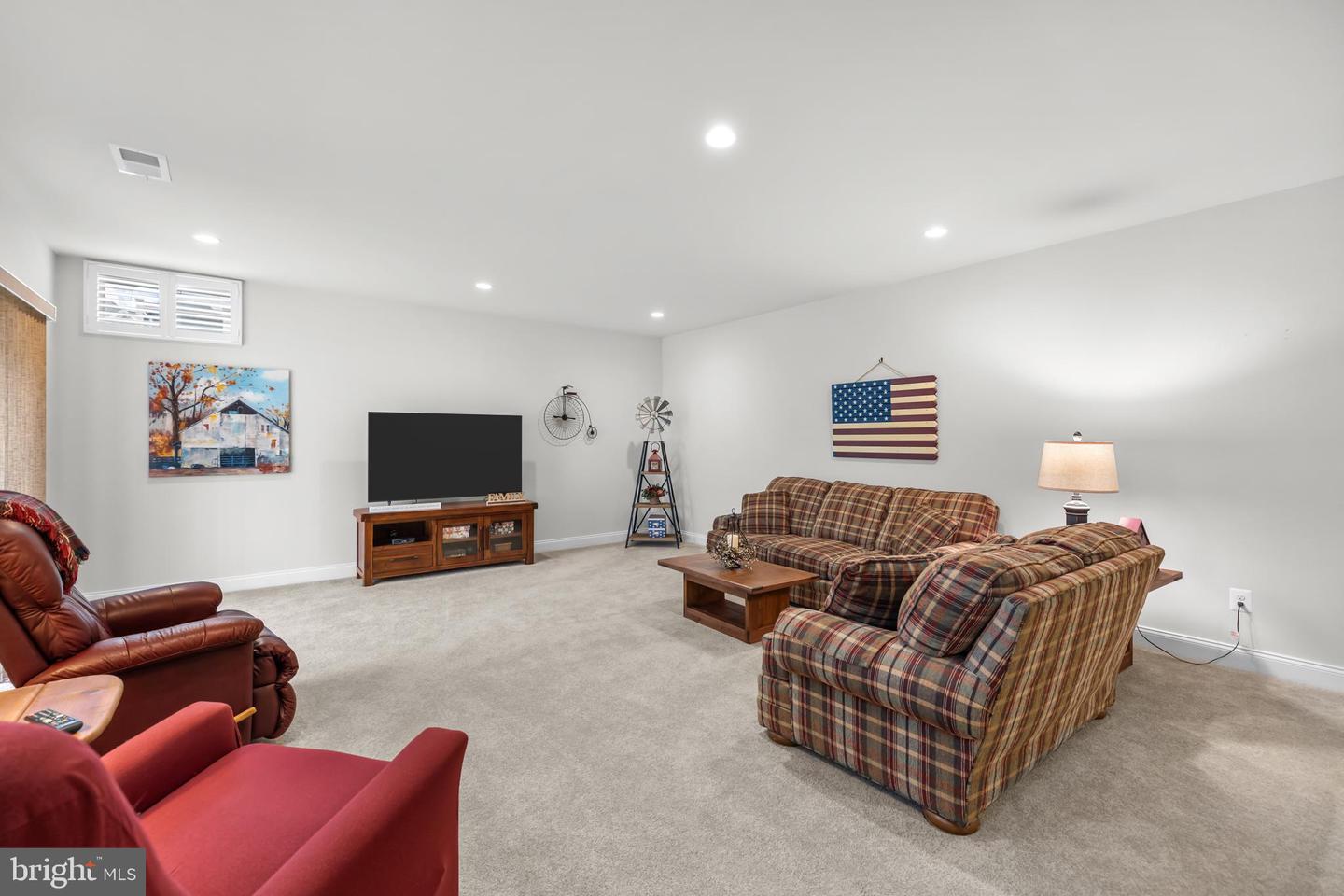 6061 TROTTERS POINT LN, GAINESVILLE, Virginia 20155, 3 Bedrooms Bedrooms, ,3 BathroomsBathrooms,Residential,For sale,6061 TROTTERS POINT LN,VAPW2113202 MLS # VAPW2113202