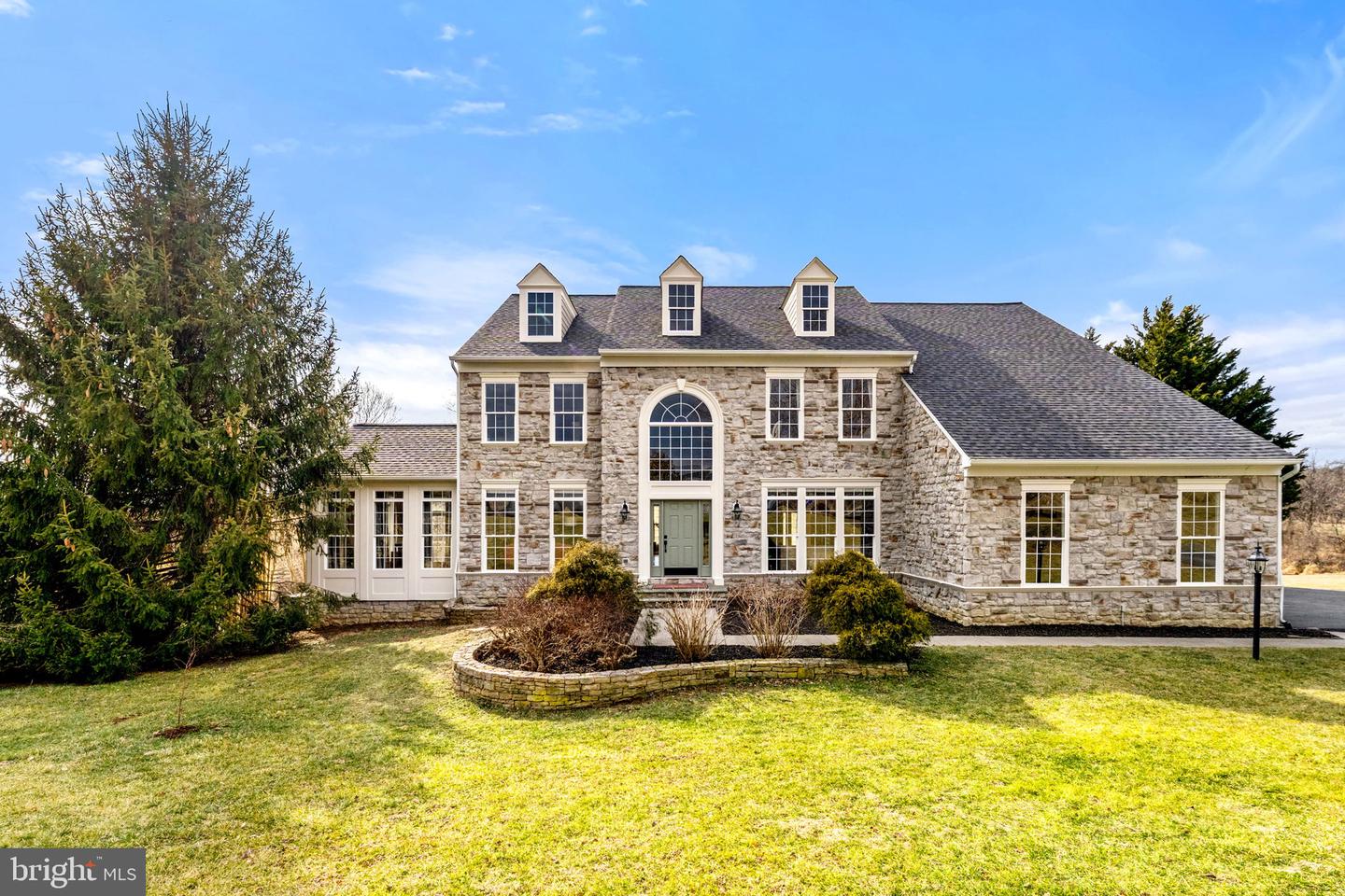 39054 OLD STAGE PL, WATERFORD, Virginia 20197, 5 Bedrooms Bedrooms, ,4 BathroomsBathrooms,Residential,For sale,39054 OLD STAGE PL,VALO2116632 MLS # VALO2116632