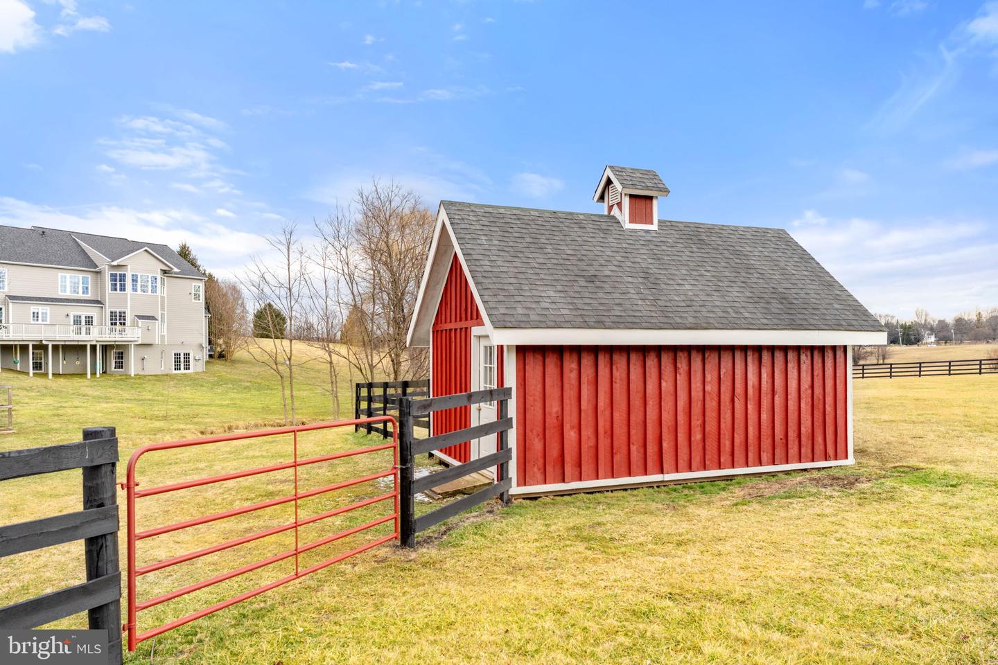 39054 OLD STAGE PL, WATERFORD, Virginia 20197, 5 Bedrooms Bedrooms, ,4 BathroomsBathrooms,Residential,For sale,39054 OLD STAGE PL,VALO2116632 MLS # VALO2116632