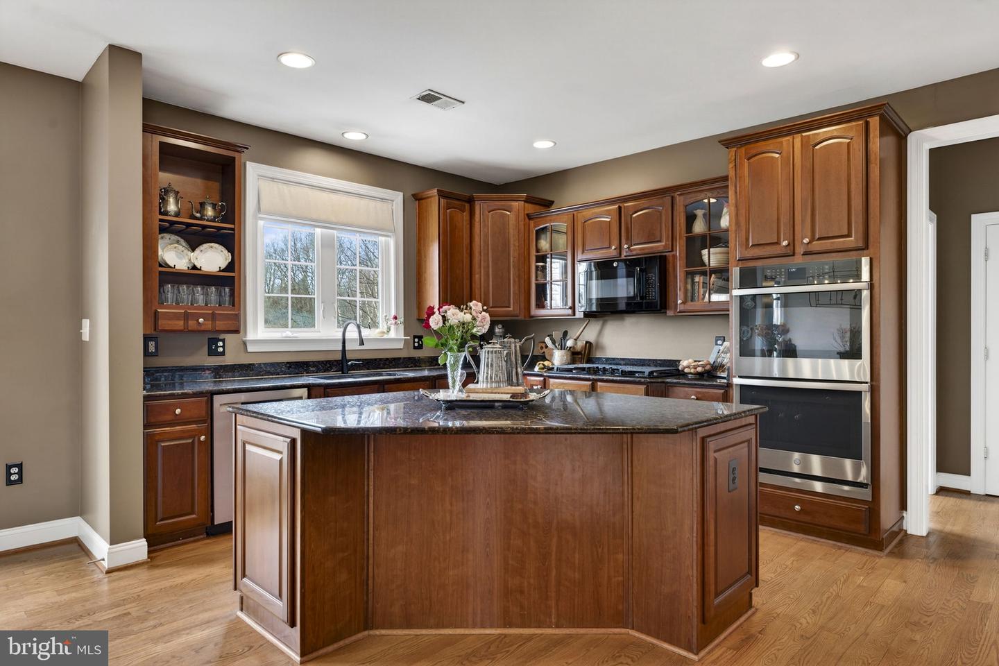 39054 OLD STAGE PL, WATERFORD, Virginia 20197, 5 Bedrooms Bedrooms, ,4 BathroomsBathrooms,Residential,For sale,39054 OLD STAGE PL,VALO2116632 MLS # VALO2116632