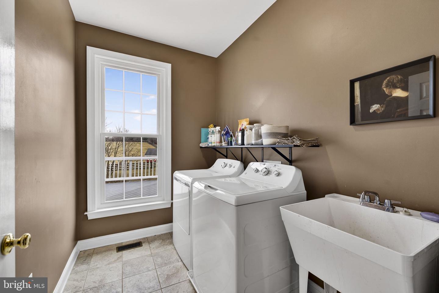 39054 OLD STAGE PL, WATERFORD, Virginia 20197, 5 Bedrooms Bedrooms, ,4 BathroomsBathrooms,Residential,For sale,39054 OLD STAGE PL,VALO2116632 MLS # VALO2116632