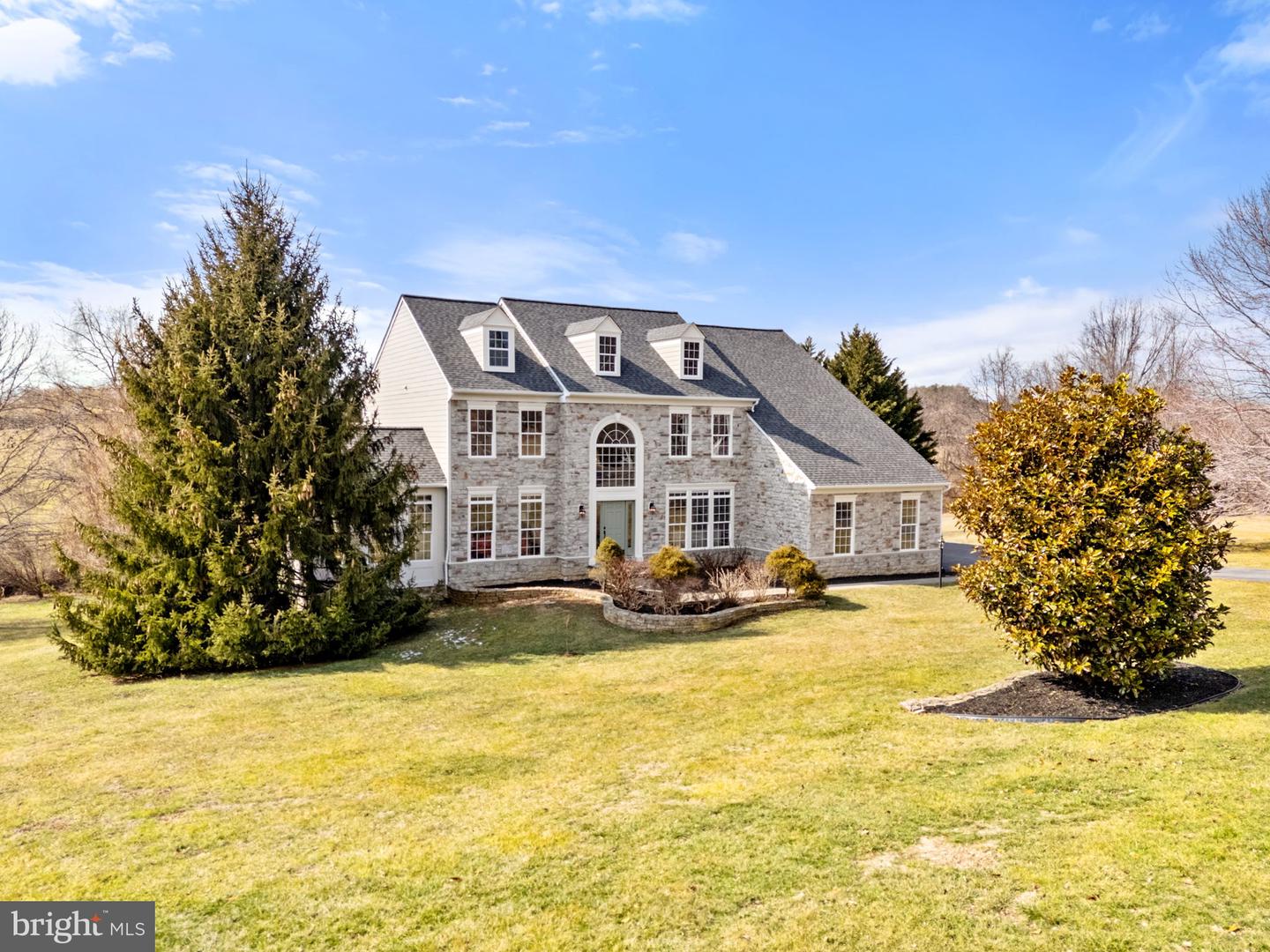 39054 OLD STAGE PL, WATERFORD, Virginia 20197, 5 Bedrooms Bedrooms, ,4 BathroomsBathrooms,Residential,For sale,39054 OLD STAGE PL,VALO2116632 MLS # VALO2116632