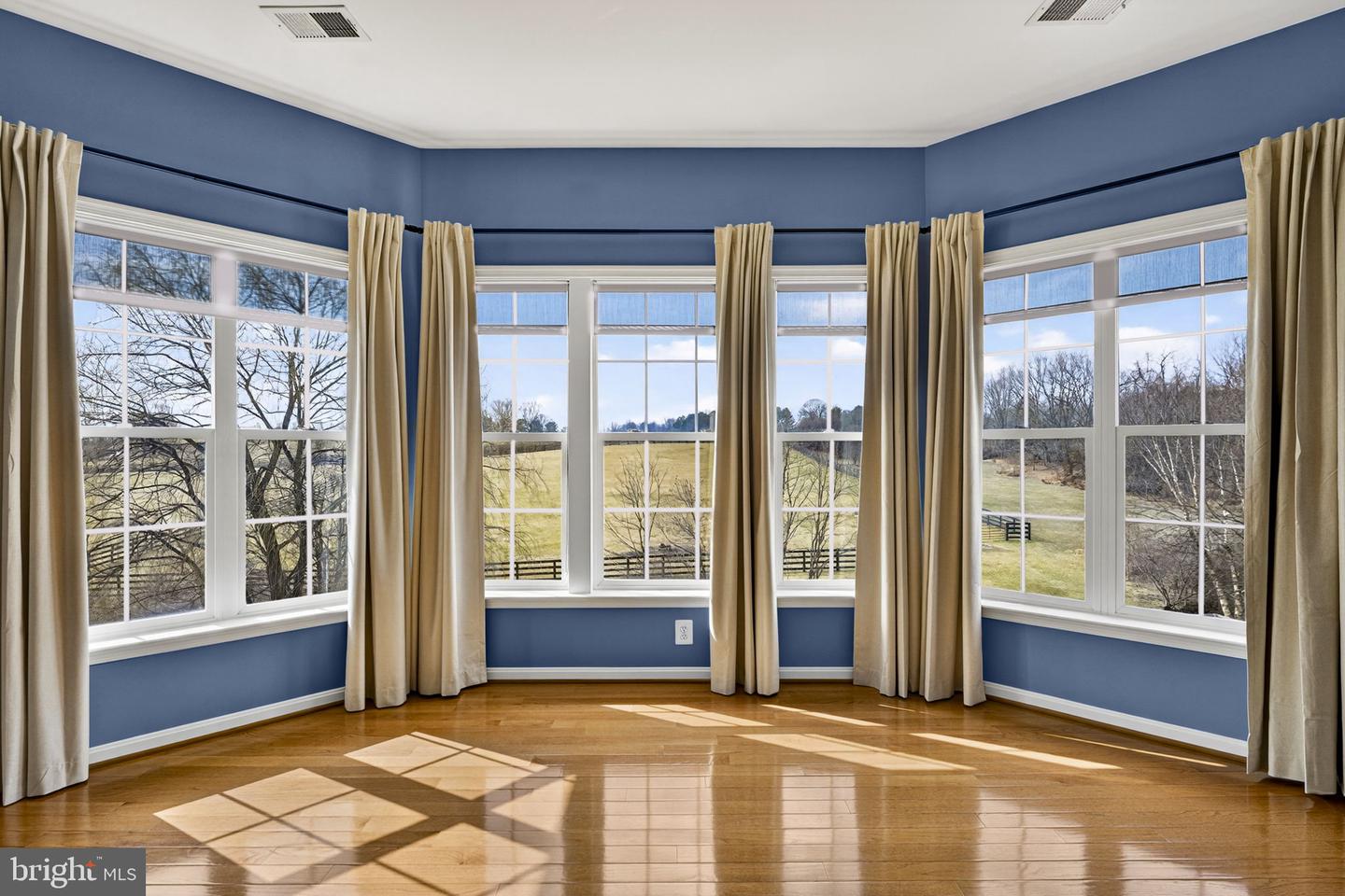 39054 OLD STAGE PL, WATERFORD, Virginia 20197, 5 Bedrooms Bedrooms, ,4 BathroomsBathrooms,Residential,For sale,39054 OLD STAGE PL,VALO2116632 MLS # VALO2116632