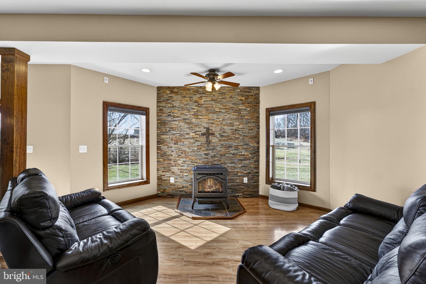 39054 OLD STAGE PL, WATERFORD, Virginia 20197, 5 Bedrooms Bedrooms, ,4 BathroomsBathrooms,Residential,For sale,39054 OLD STAGE PL,VALO2116632 MLS # VALO2116632