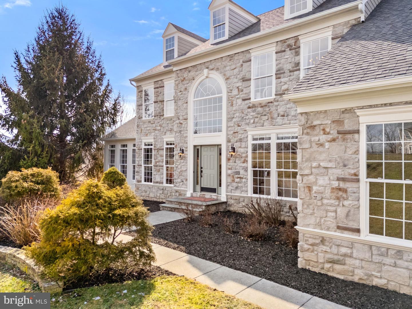 39054 OLD STAGE PL, WATERFORD, Virginia 20197, 5 Bedrooms Bedrooms, ,4 BathroomsBathrooms,Residential,For sale,39054 OLD STAGE PL,VALO2116632 MLS # VALO2116632