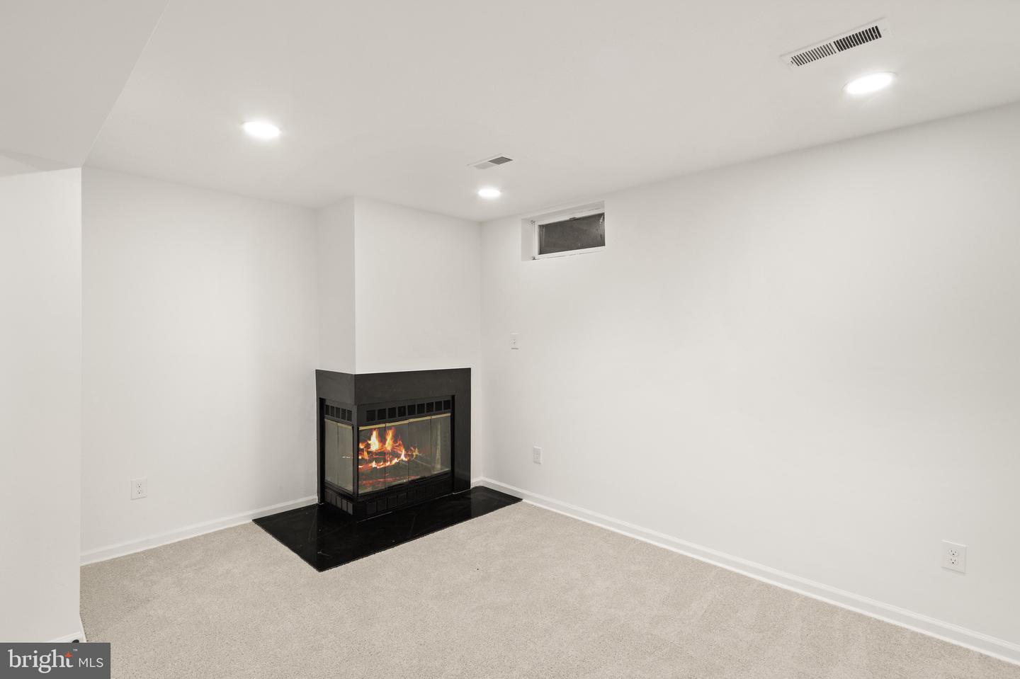 5017 9TH ST S, ARLINGTON, Virginia 22204, 2 Bedrooms Bedrooms, ,3 BathroomsBathrooms,Residential,For sale,5017 9TH ST S,VAAR2069256 MLS # VAAR2069256