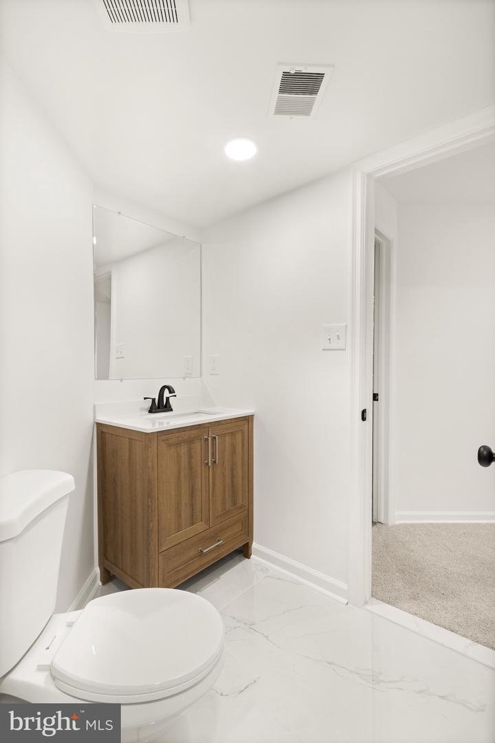 5017 9TH ST S, ARLINGTON, Virginia 22204, 2 Bedrooms Bedrooms, ,3 BathroomsBathrooms,Residential,For sale,5017 9TH ST S,VAAR2069256 MLS # VAAR2069256