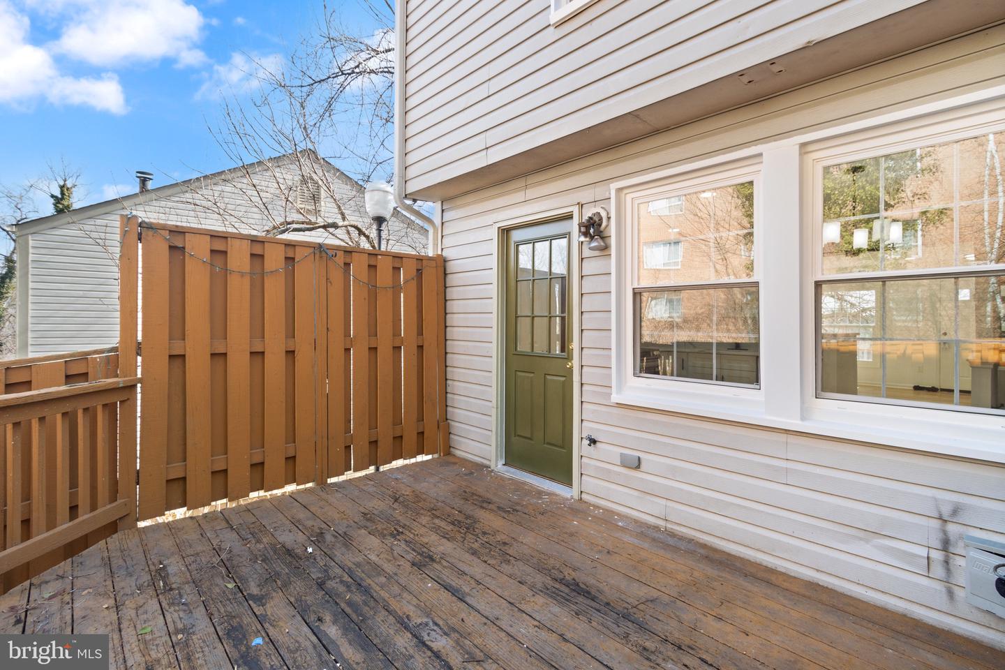 5017 9TH ST S, ARLINGTON, Virginia 22204, 2 Bedrooms Bedrooms, ,3 BathroomsBathrooms,Residential,For sale,5017 9TH ST S,VAAR2069256 MLS # VAAR2069256