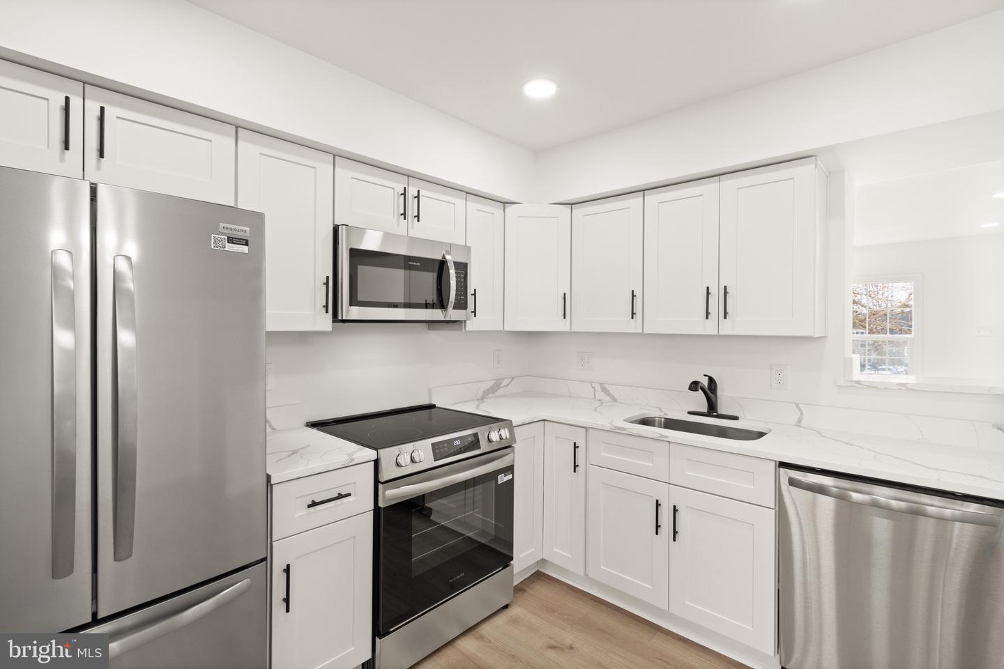 5017 9TH ST S, ARLINGTON, Virginia 22204, 2 Bedrooms Bedrooms, ,3 BathroomsBathrooms,Residential,For sale,5017 9TH ST S,VAAR2069256 MLS # VAAR2069256