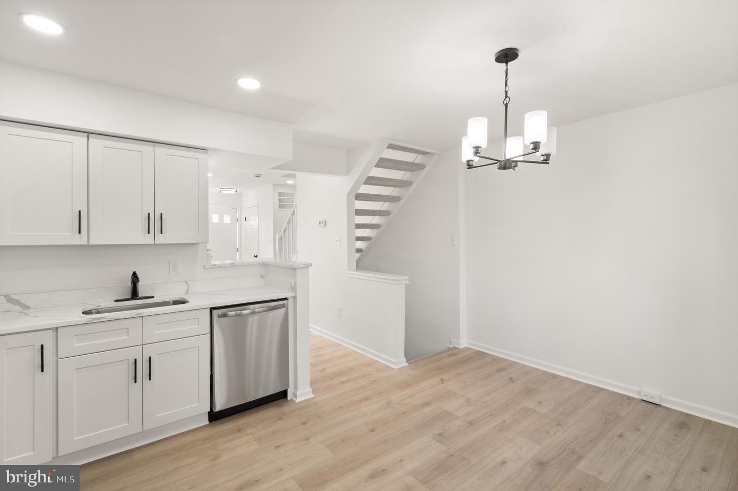 5017 9TH ST S, ARLINGTON, Virginia 22204, 2 Bedrooms Bedrooms, ,3 BathroomsBathrooms,Residential,For sale,5017 9TH ST S,VAAR2069256 MLS # VAAR2069256