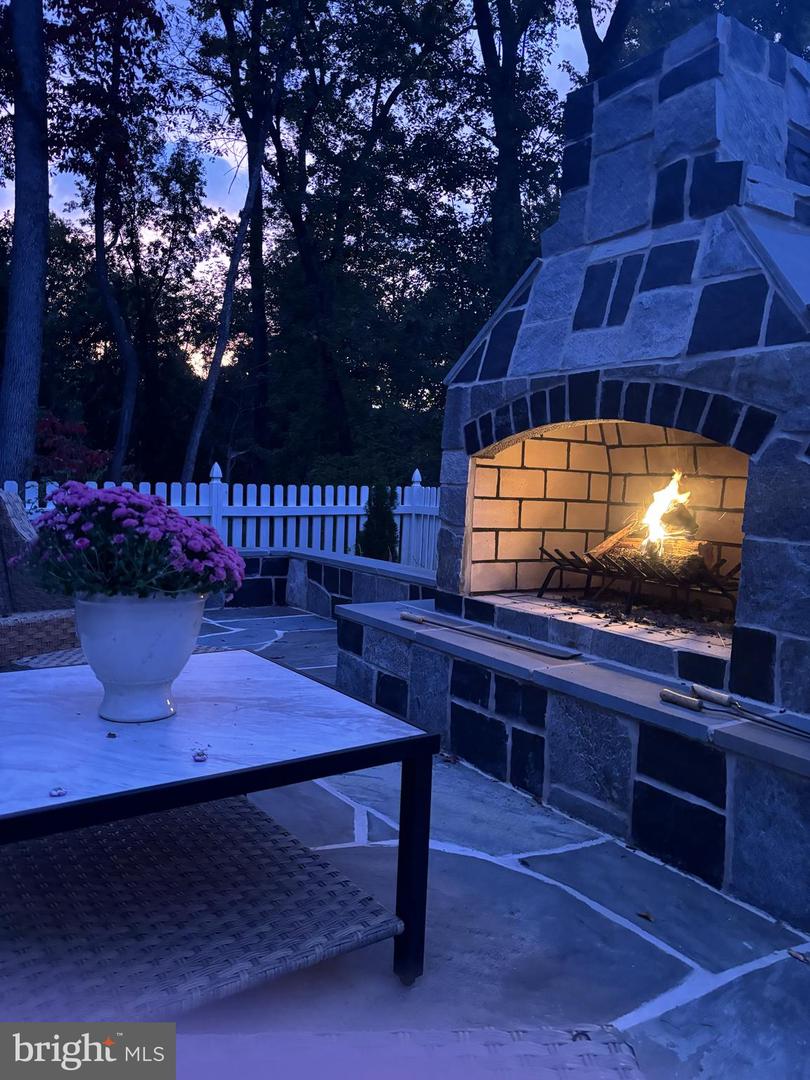 8734 LUKENS LN, ALEXANDRIA, Virginia 22309, 4 Bedrooms Bedrooms, ,5 BathroomsBathrooms,Residential,For sale,8734 LUKENS LN,VAFX2292592 MLS # VAFX2292592