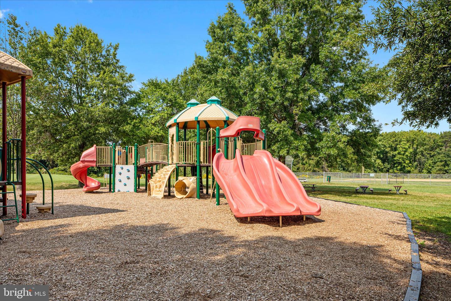 8734 LUKENS LN, ALEXANDRIA, Virginia 22309, 4 Bedrooms Bedrooms, ,5 BathroomsBathrooms,Residential,For sale,8734 LUKENS LN,VAFX2292592 MLS # VAFX2292592