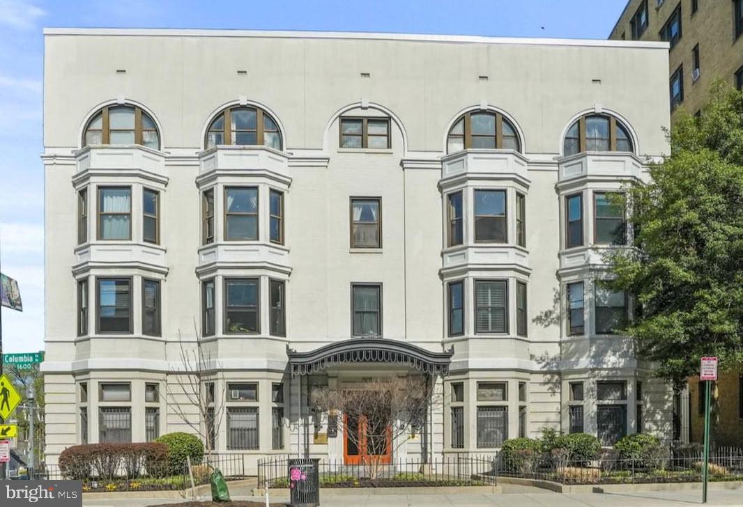 1669 COLUMBIA RD NW #215, WASHINGTON, District Of Columbia 20009, 1 Bedroom Bedrooms, ,1 BathroomBathrooms,Residential,For sale,1669 COLUMBIA RD NW #215,DCDC2247620 MLS # DCDC2247620