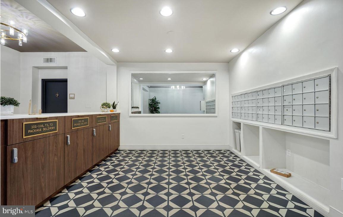 1669 COLUMBIA RD NW #215, WASHINGTON, District Of Columbia 20009, 1 Bedroom Bedrooms, ,1 BathroomBathrooms,Residential,For sale,1669 COLUMBIA RD NW #215,DCDC2247620 MLS # DCDC2247620