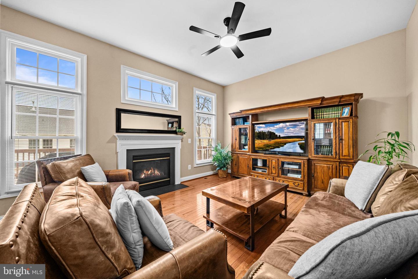 13042 TAVERNER LOOP, WOODBRIDGE, Virginia 22192, 5 Bedrooms Bedrooms, ,3 BathroomsBathrooms,Residential,For sale,13042 TAVERNER LOOP,VAPW2113218 MLS # VAPW2113218