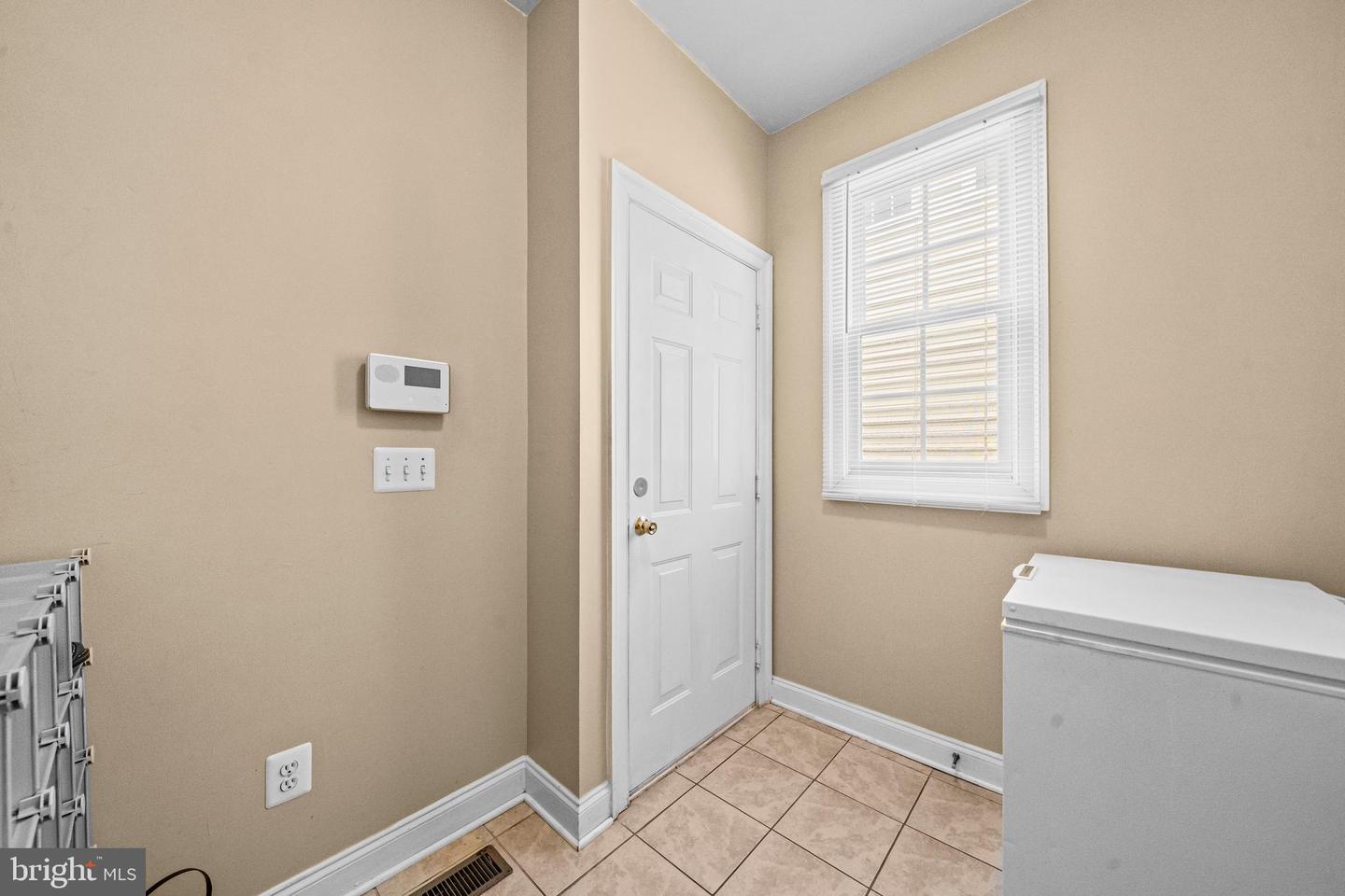 13042 TAVERNER LOOP, WOODBRIDGE, Virginia 22192, 5 Bedrooms Bedrooms, ,3 BathroomsBathrooms,Residential,For sale,13042 TAVERNER LOOP,VAPW2113218 MLS # VAPW2113218