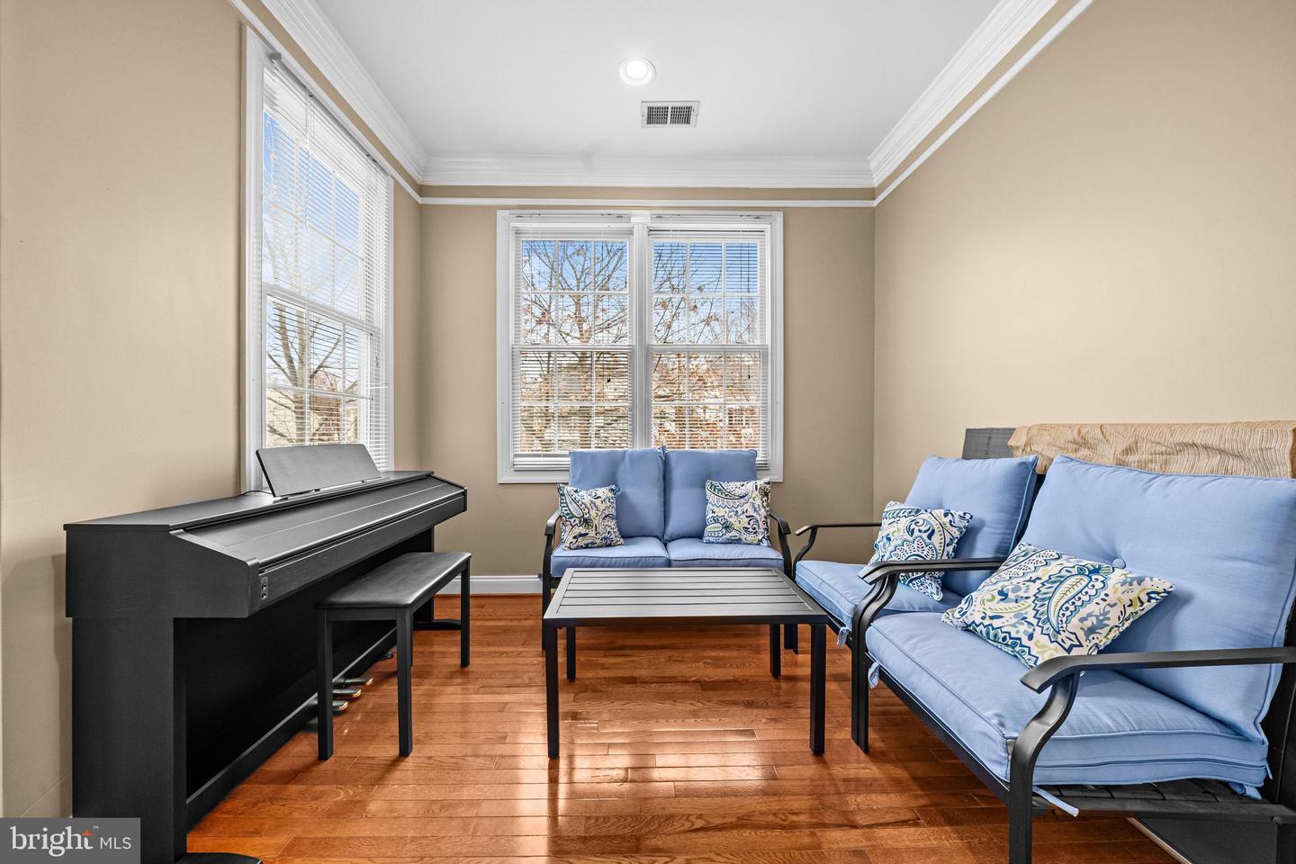 13042 TAVERNER LOOP, WOODBRIDGE, Virginia 22192, 5 Bedrooms Bedrooms, ,3 BathroomsBathrooms,Residential,For sale,13042 TAVERNER LOOP,VAPW2113218 MLS # VAPW2113218