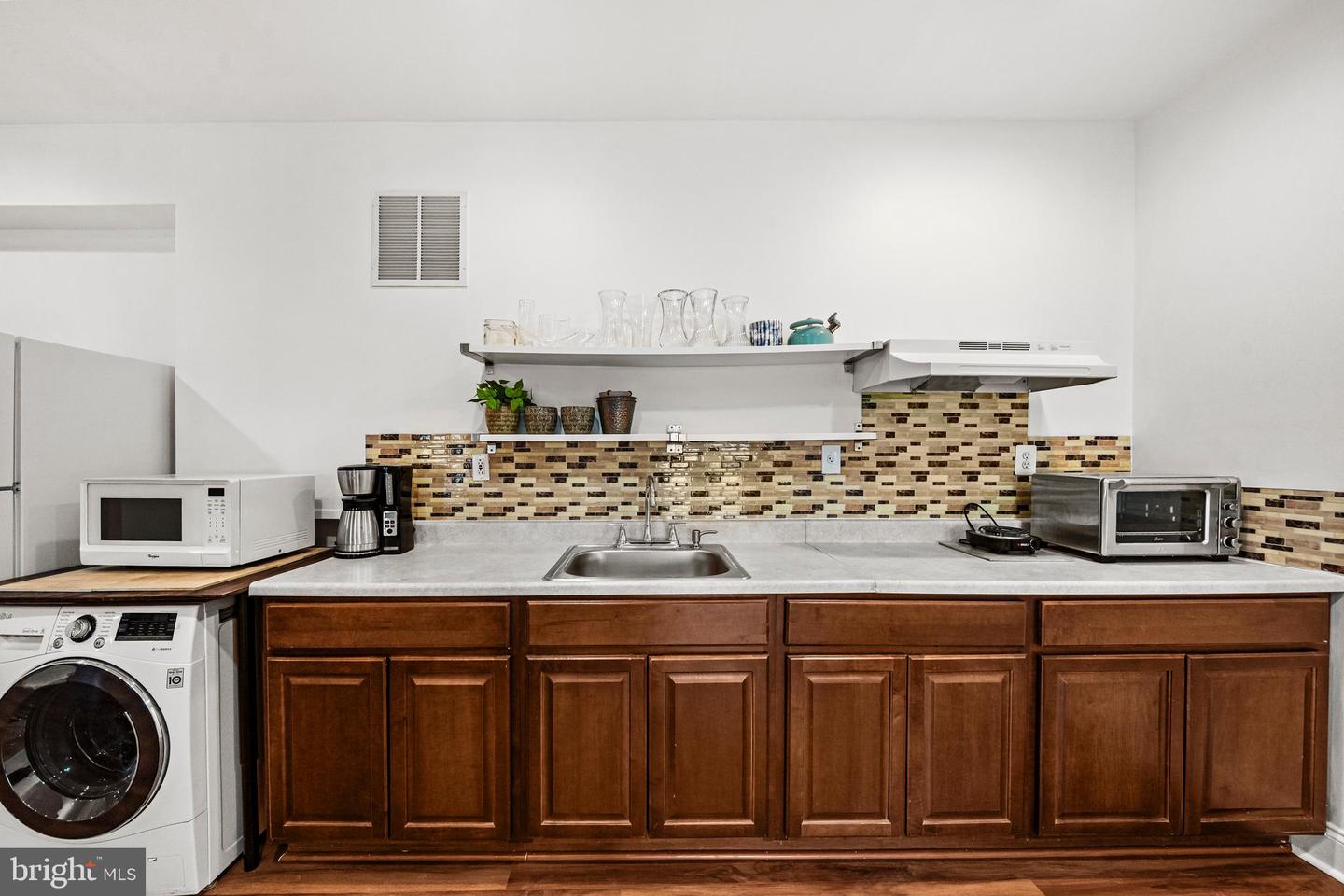 13042 TAVERNER LOOP, WOODBRIDGE, Virginia 22192, 5 Bedrooms Bedrooms, ,3 BathroomsBathrooms,Residential,For sale,13042 TAVERNER LOOP,VAPW2113218 MLS # VAPW2113218