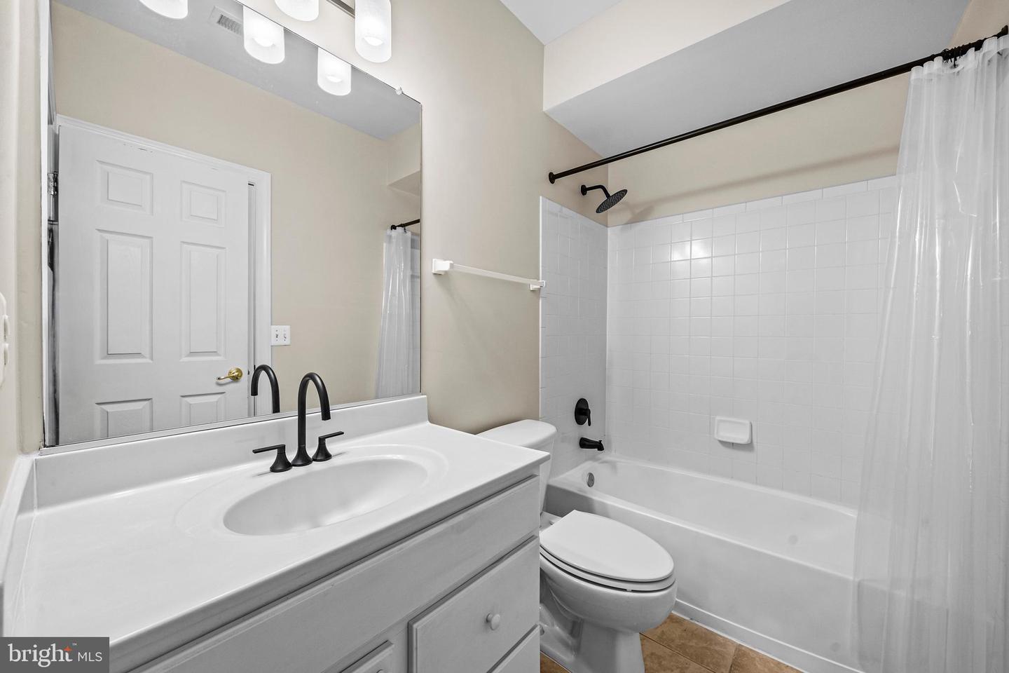 13042 TAVERNER LOOP, WOODBRIDGE, Virginia 22192, 5 Bedrooms Bedrooms, ,3 BathroomsBathrooms,Residential,For sale,13042 TAVERNER LOOP,VAPW2113218 MLS # VAPW2113218