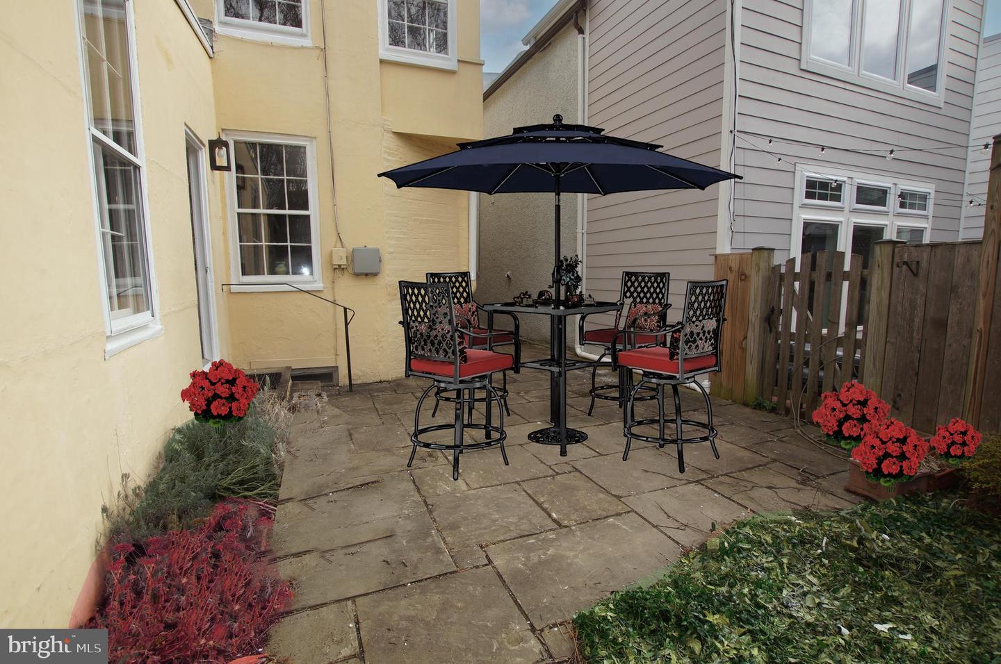 115 6TH ST SE, WASHINGTON, District Of Columbia 20003, 4 Bedrooms Bedrooms, ,1 BathroomBathrooms,Residential,For sale,115 6TH ST SE,DCDC2247632 MLS # DCDC2247632