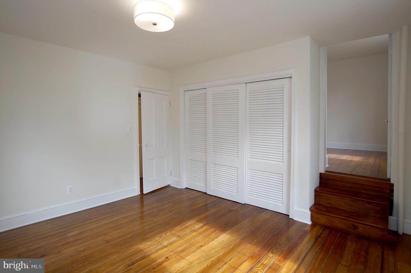 115 6TH ST SE, WASHINGTON, District Of Columbia 20003, 4 Bedrooms Bedrooms, ,1 BathroomBathrooms,Residential,For sale,115 6TH ST SE,DCDC2247632 MLS # DCDC2247632