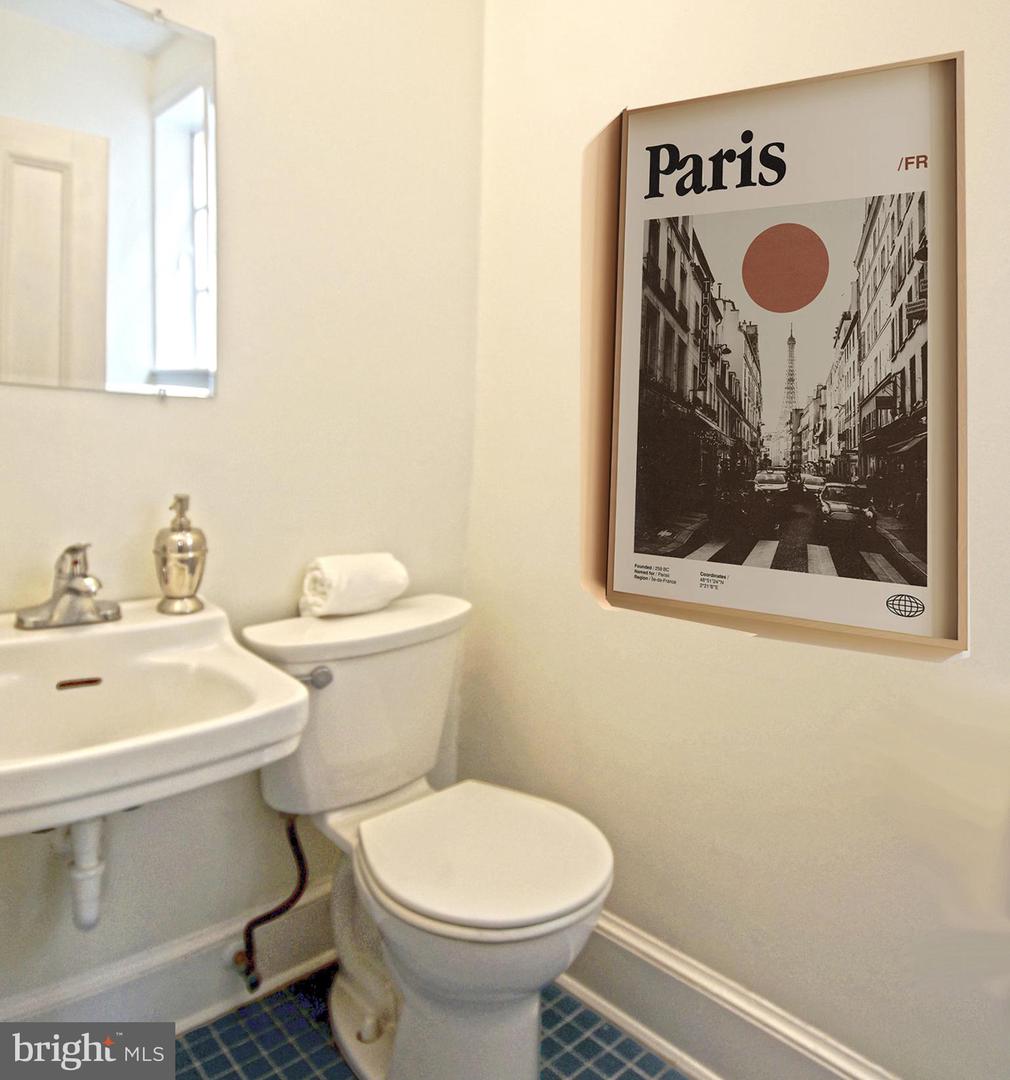 115 6TH ST SE, WASHINGTON, District Of Columbia 20003, 4 Bedrooms Bedrooms, ,1 BathroomBathrooms,Residential,For sale,115 6TH ST SE,DCDC2247632 MLS # DCDC2247632