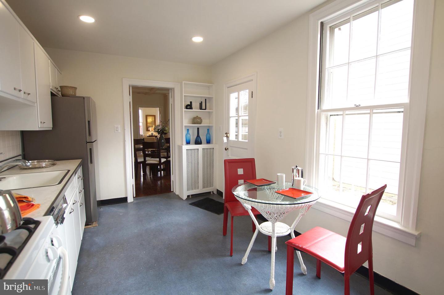 115 6TH ST SE, WASHINGTON, District Of Columbia 20003, 4 Bedrooms Bedrooms, ,1 BathroomBathrooms,Residential,For sale,115 6TH ST SE,DCDC2247632 MLS # DCDC2247632