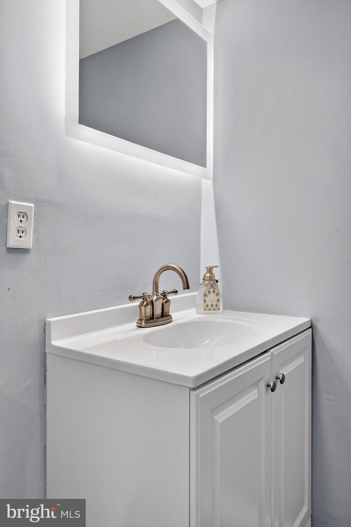 1817 OLD POST TER, WOODBRIDGE, Virginia 22191, 4 Bedrooms Bedrooms, ,3 BathroomsBathrooms,Residential,For sale,1817 OLD POST TER,VAPW2113224 MLS # VAPW2113224