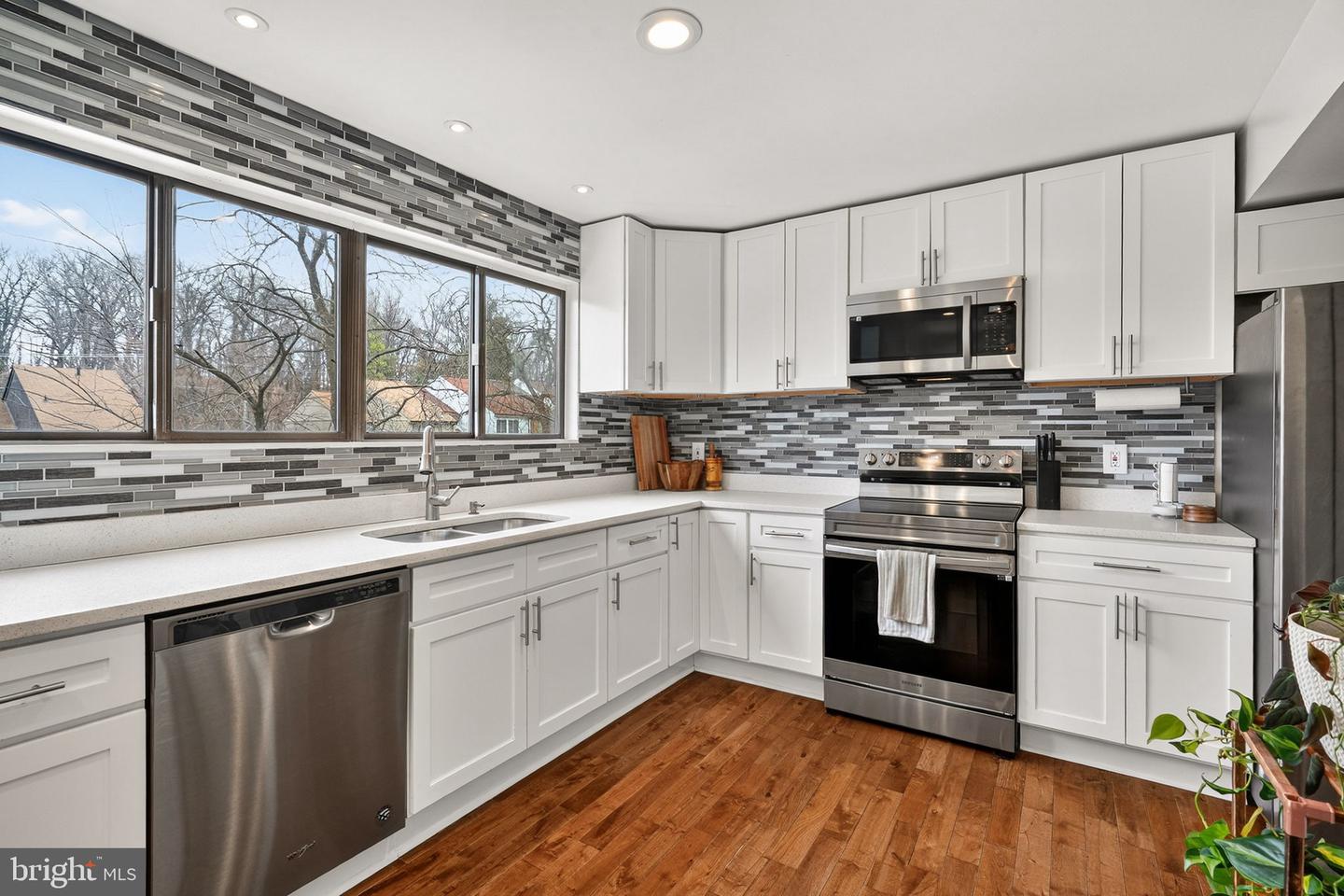 1817 OLD POST TER, WOODBRIDGE, Virginia 22191, 4 Bedrooms Bedrooms, ,3 BathroomsBathrooms,Residential,For sale,1817 OLD POST TER,VAPW2113224 MLS # VAPW2113224