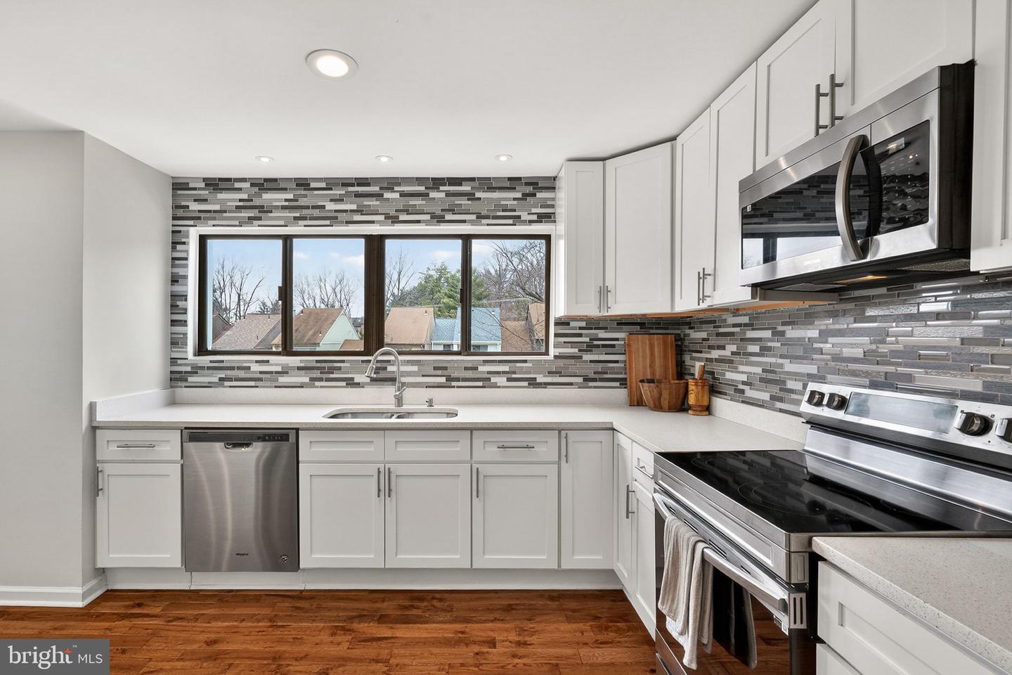 1817 OLD POST TER, WOODBRIDGE, Virginia 22191, 4 Bedrooms Bedrooms, ,3 BathroomsBathrooms,Residential,For sale,1817 OLD POST TER,VAPW2113224 MLS # VAPW2113224