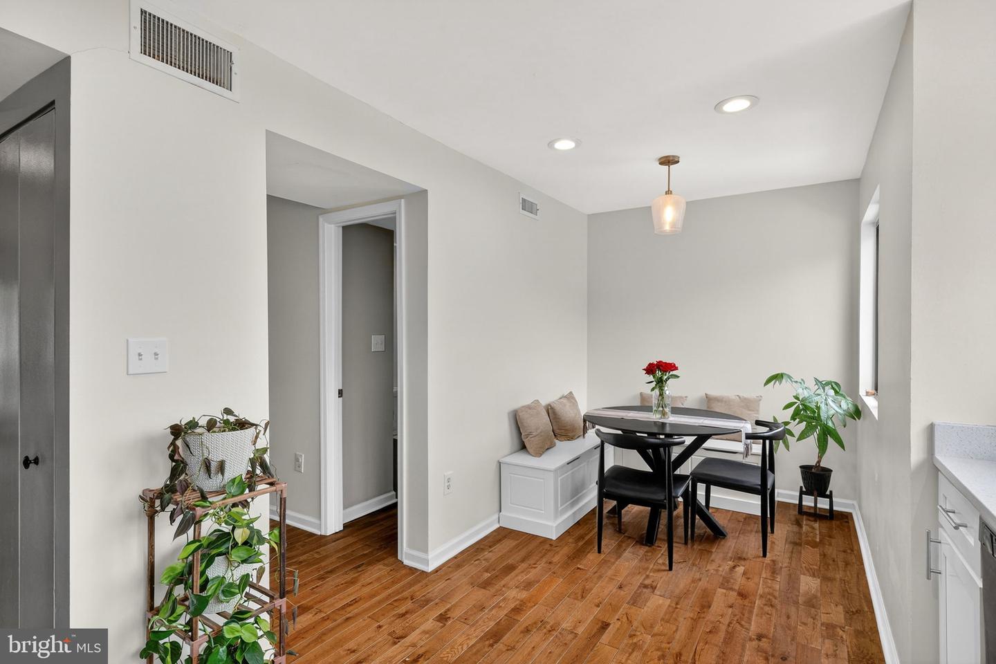 1817 OLD POST TER, WOODBRIDGE, Virginia 22191, 4 Bedrooms Bedrooms, ,3 BathroomsBathrooms,Residential,For sale,1817 OLD POST TER,VAPW2113224 MLS # VAPW2113224