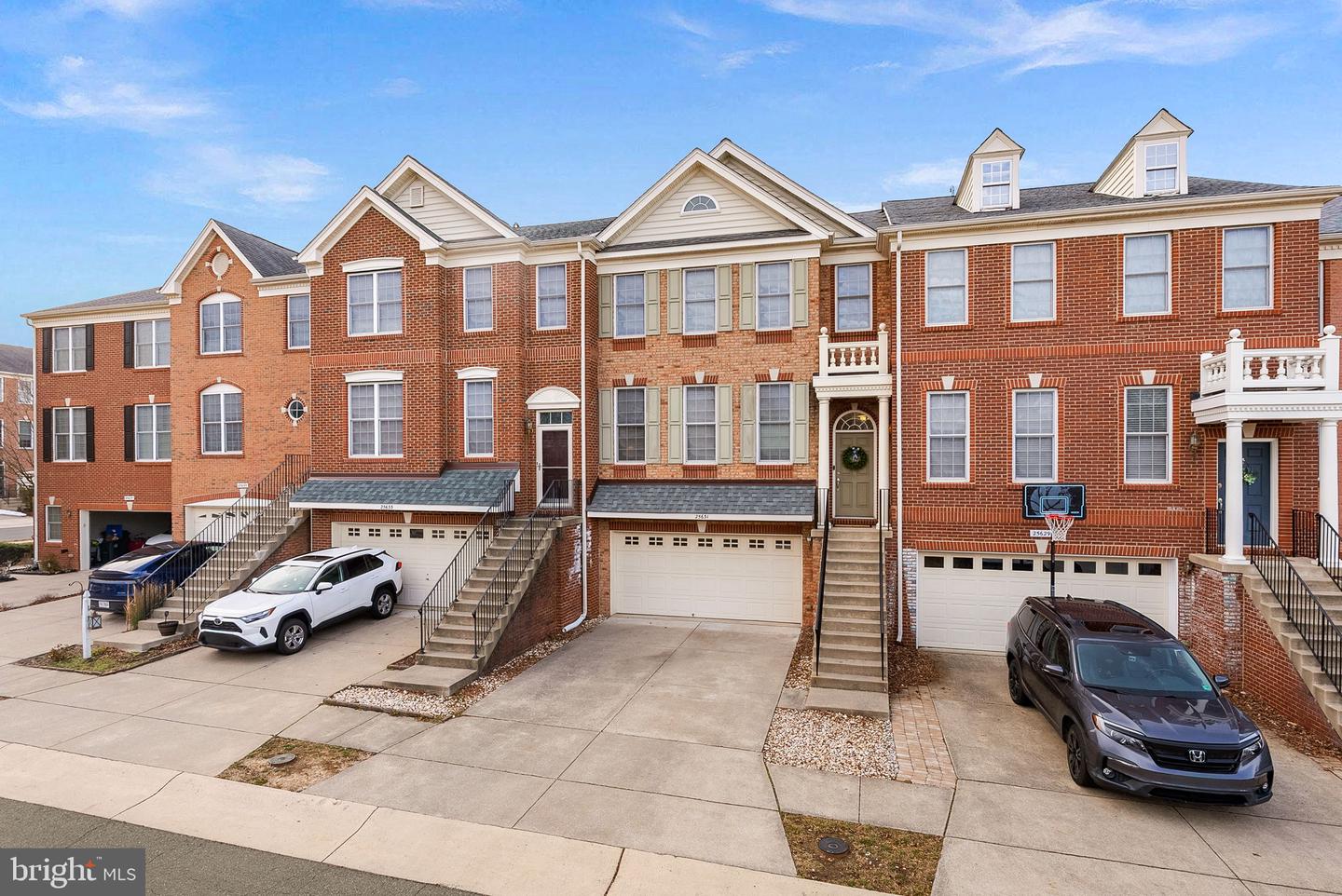 25631 ANTHEM TER, CHANTILLY, Virginia 20152, 3 Bedrooms Bedrooms, ,3 BathroomsBathrooms,Residential,For sale,25631 ANTHEM TER,VALO2116658 MLS # VALO2116658