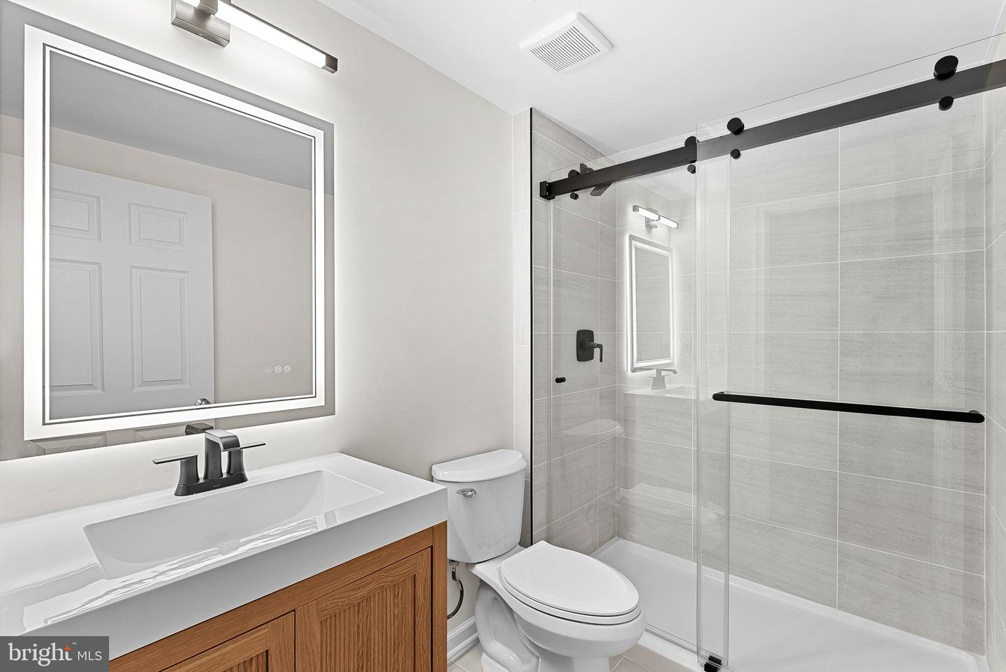 25631 ANTHEM TER, CHANTILLY, Virginia 20152, 3 Bedrooms Bedrooms, ,3 BathroomsBathrooms,Residential,For sale,25631 ANTHEM TER,VALO2116658 MLS # VALO2116658