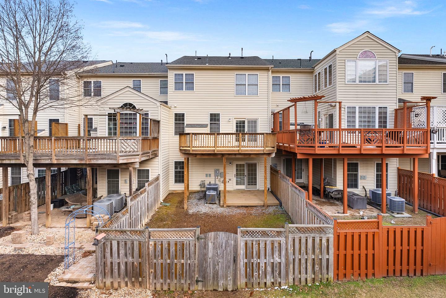 25631 ANTHEM TER, CHANTILLY, Virginia 20152, 3 Bedrooms Bedrooms, ,3 BathroomsBathrooms,Residential,For sale,25631 ANTHEM TER,VALO2116658 MLS # VALO2116658