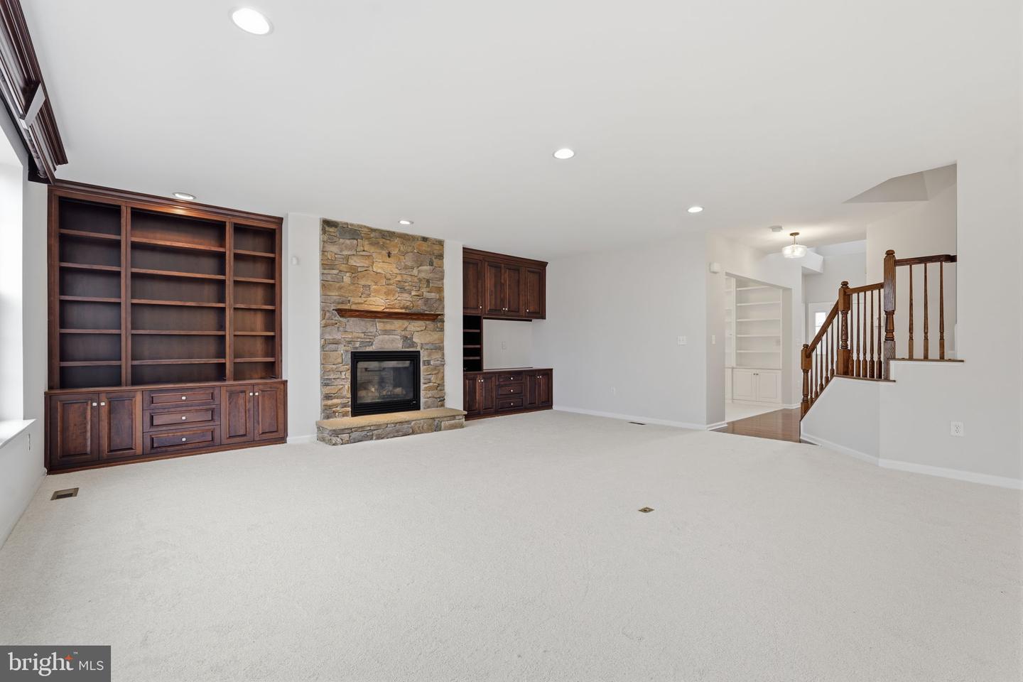 8831 CALBERA CT, GAINESVILLE, Virginia 20155, 4 Bedrooms Bedrooms, ,4 BathroomsBathrooms,Residential,For sale,8831 CALBERA CT,VAPW2113234 MLS # VAPW2113234