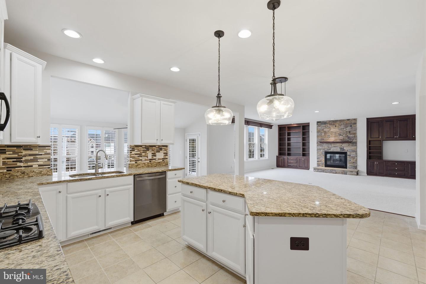 8831 CALBERA CT, GAINESVILLE, Virginia 20155, 4 Bedrooms Bedrooms, ,4 BathroomsBathrooms,Residential,For sale,8831 CALBERA CT,VAPW2113234 MLS # VAPW2113234