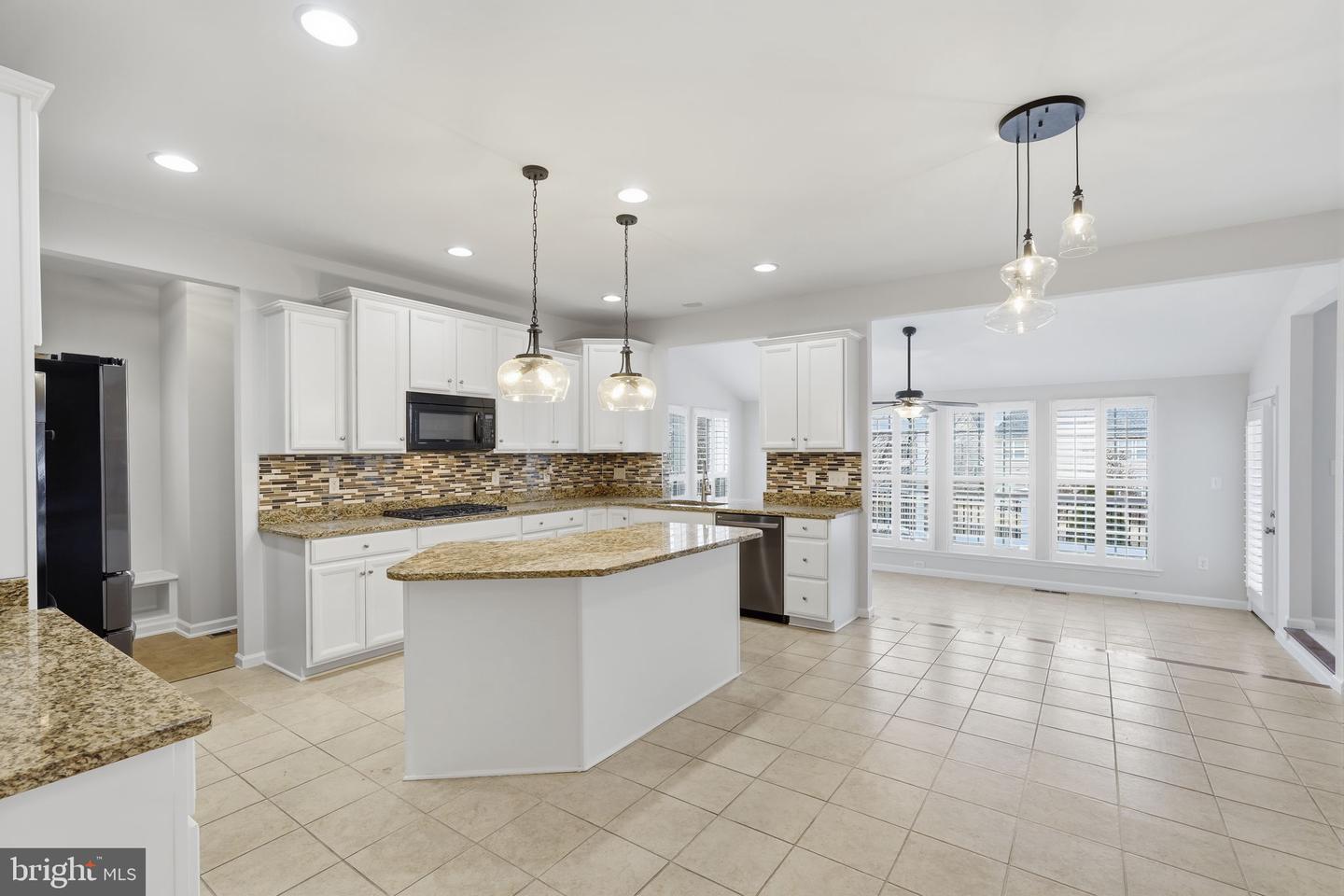 8831 CALBERA CT, GAINESVILLE, Virginia 20155, 4 Bedrooms Bedrooms, ,4 BathroomsBathrooms,Residential,For sale,8831 CALBERA CT,VAPW2113234 MLS # VAPW2113234