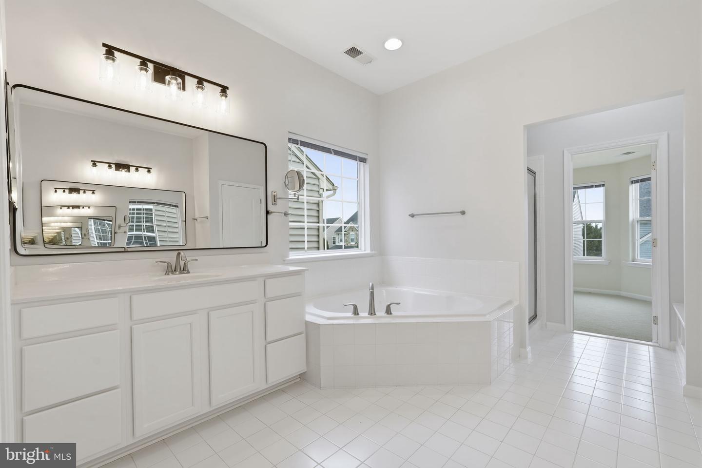 8831 CALBERA CT, GAINESVILLE, Virginia 20155, 4 Bedrooms Bedrooms, ,4 BathroomsBathrooms,Residential,For sale,8831 CALBERA CT,VAPW2113234 MLS # VAPW2113234