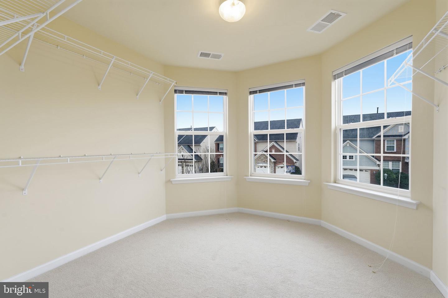 8831 CALBERA CT, GAINESVILLE, Virginia 20155, 4 Bedrooms Bedrooms, ,4 BathroomsBathrooms,Residential,For sale,8831 CALBERA CT,VAPW2113234 MLS # VAPW2113234