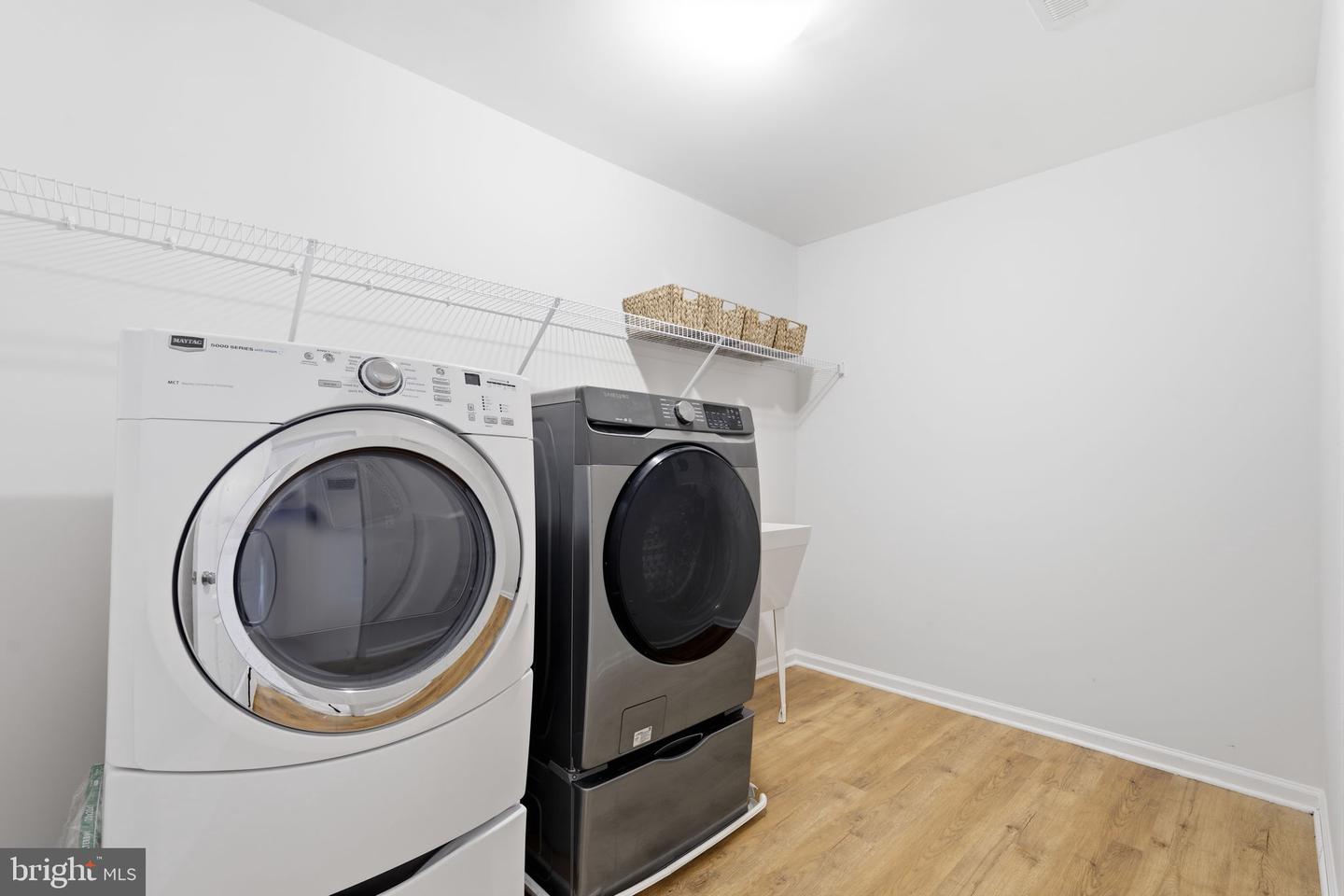 8831 CALBERA CT, GAINESVILLE, Virginia 20155, 4 Bedrooms Bedrooms, ,4 BathroomsBathrooms,Residential,For sale,8831 CALBERA CT,VAPW2113234 MLS # VAPW2113234