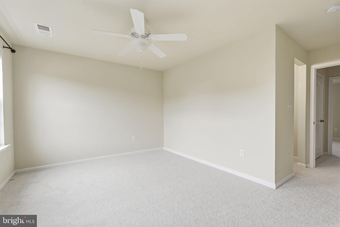 8831 CALBERA CT, GAINESVILLE, Virginia 20155, 4 Bedrooms Bedrooms, ,4 BathroomsBathrooms,Residential,For sale,8831 CALBERA CT,VAPW2113234 MLS # VAPW2113234