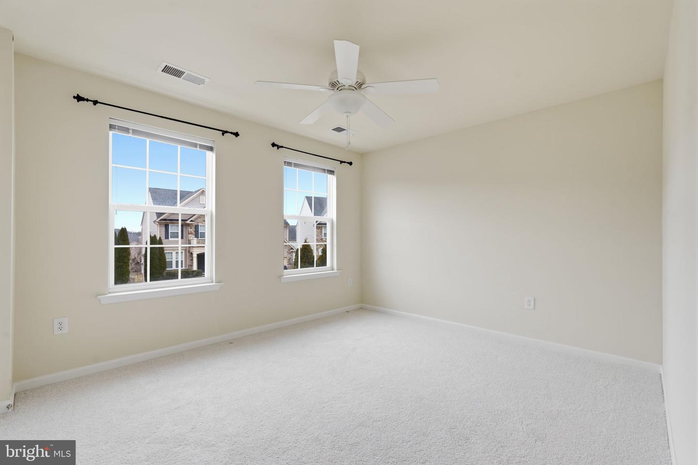 8831 CALBERA CT, GAINESVILLE, Virginia 20155, 4 Bedrooms Bedrooms, ,4 BathroomsBathrooms,Residential,For sale,8831 CALBERA CT,VAPW2113234 MLS # VAPW2113234