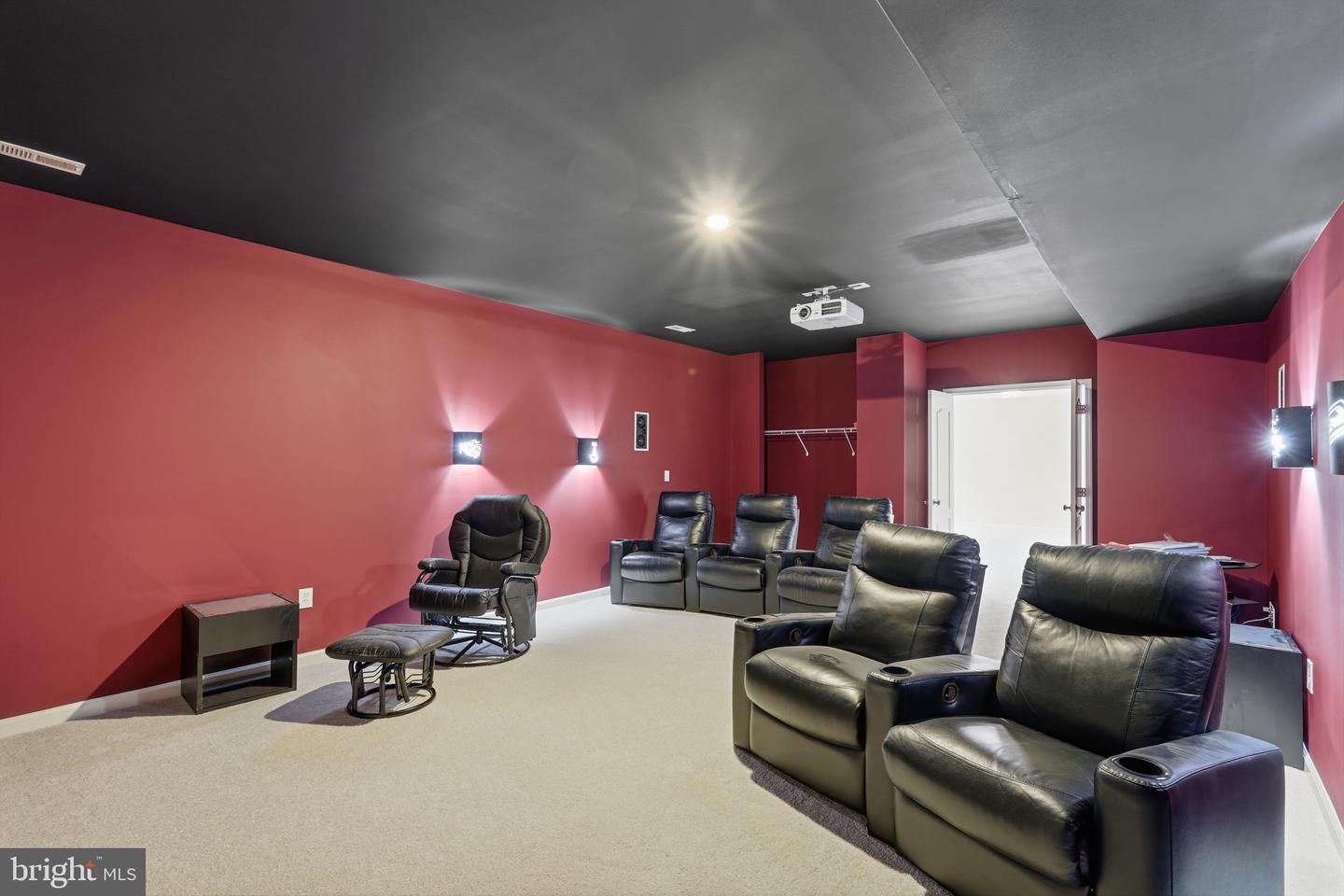 8831 CALBERA CT, GAINESVILLE, Virginia 20155, 4 Bedrooms Bedrooms, ,4 BathroomsBathrooms,Residential,For sale,8831 CALBERA CT,VAPW2113234 MLS # VAPW2113234